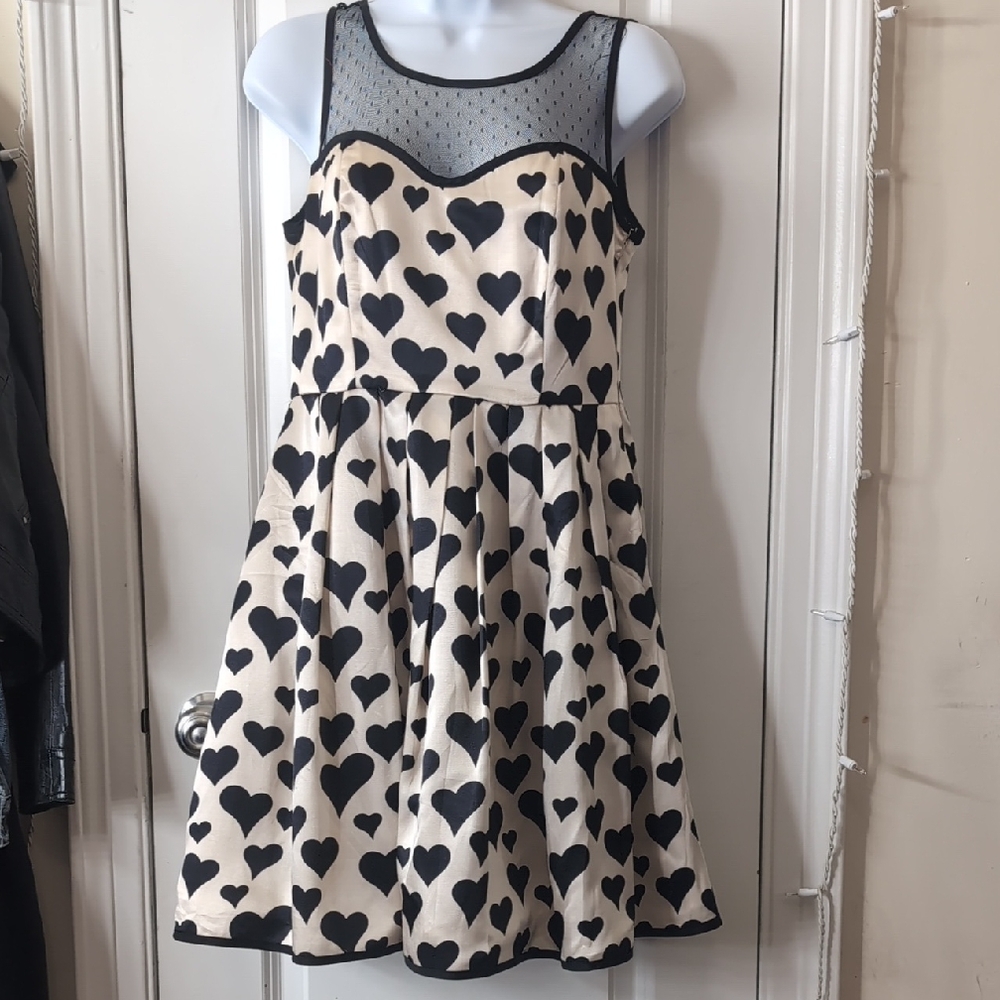 Heart Patterned  Dress - Black and Cream